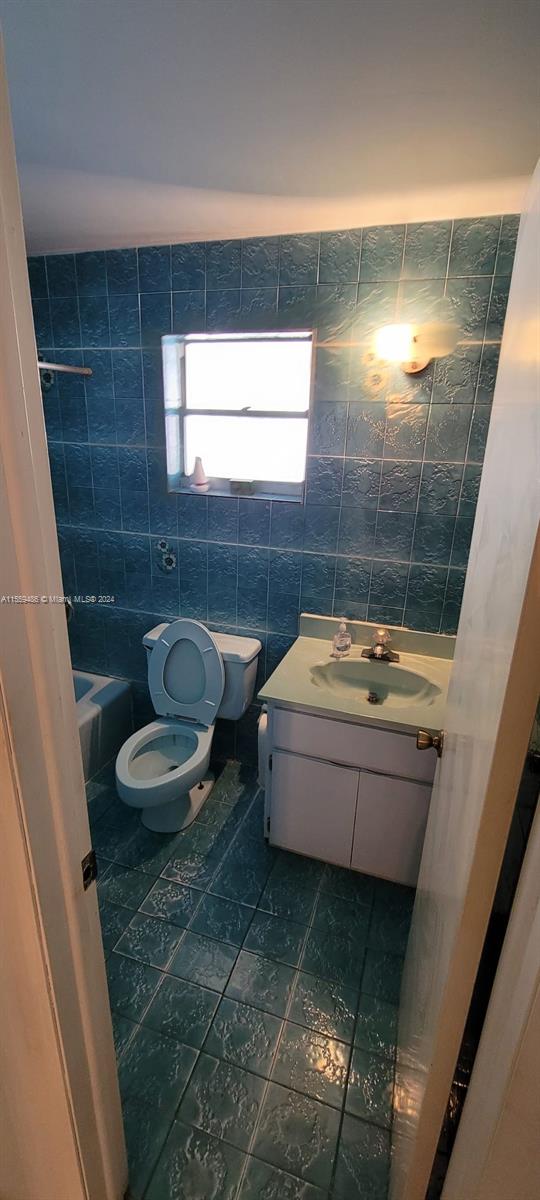 710 NW 19th Ct, Miami, Florida 33125, 4 Bedrooms Bedrooms, ,2 BathroomsBathrooms,Residential,For Sale,710 NW 19th Ct,A11559486
