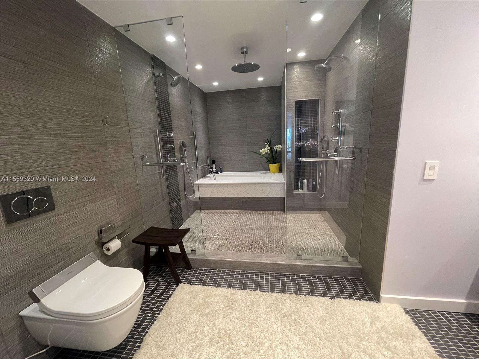 201 Crandon Blvd 739, Key Biscayne, Florida 33149, 2 Bedrooms Bedrooms, ,2 BathroomsBathrooms,Residentiallease,For Rent,201 Crandon Blvd 739,A11559320