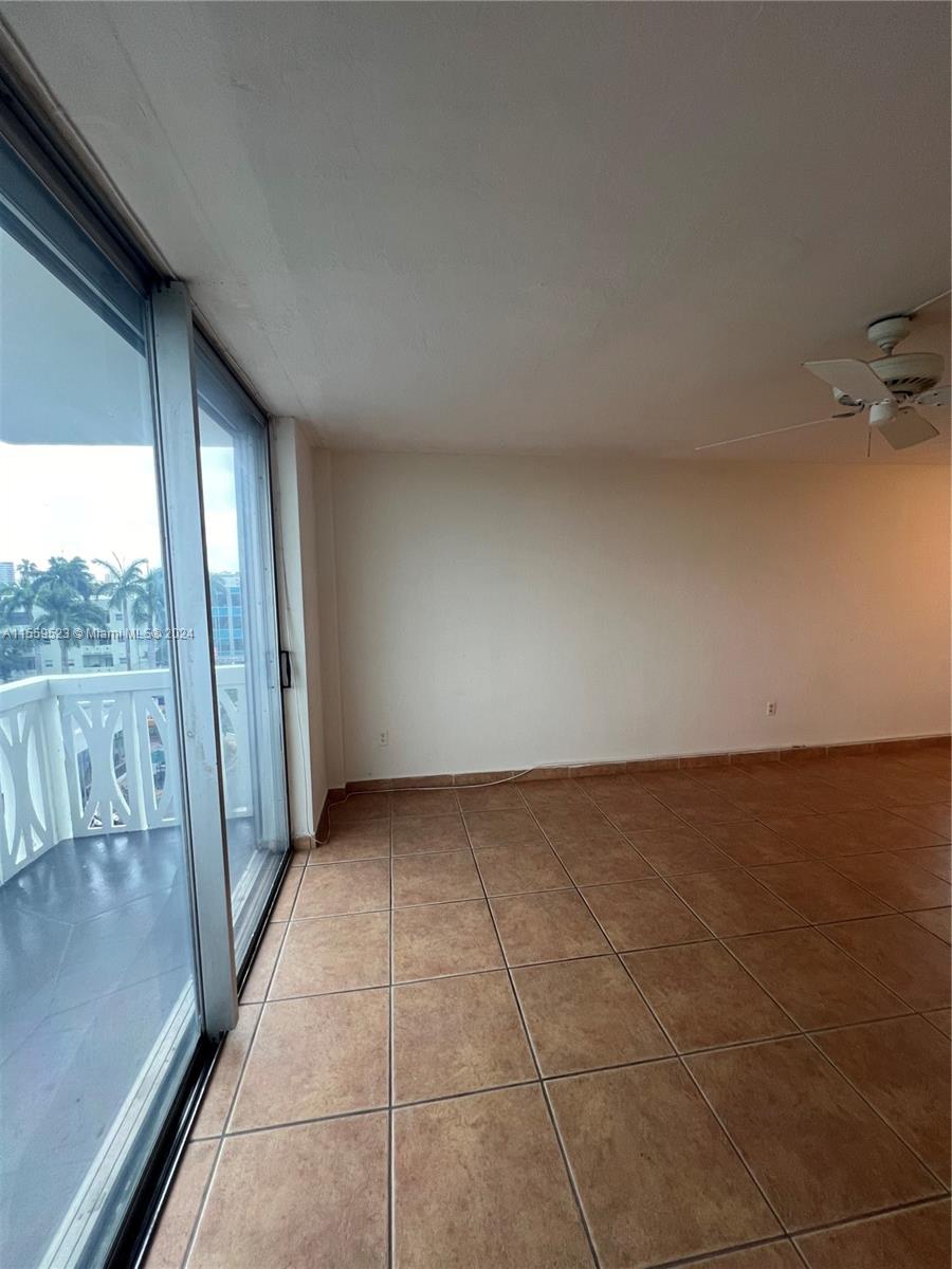 4142 N Jefferson Ave 5A, Miami Beach, Florida 33140, 1 Bedroom Bedrooms, ,1 BathroomBathrooms,Residentiallease,For Rent,4142 N Jefferson Ave 5A,A11559523