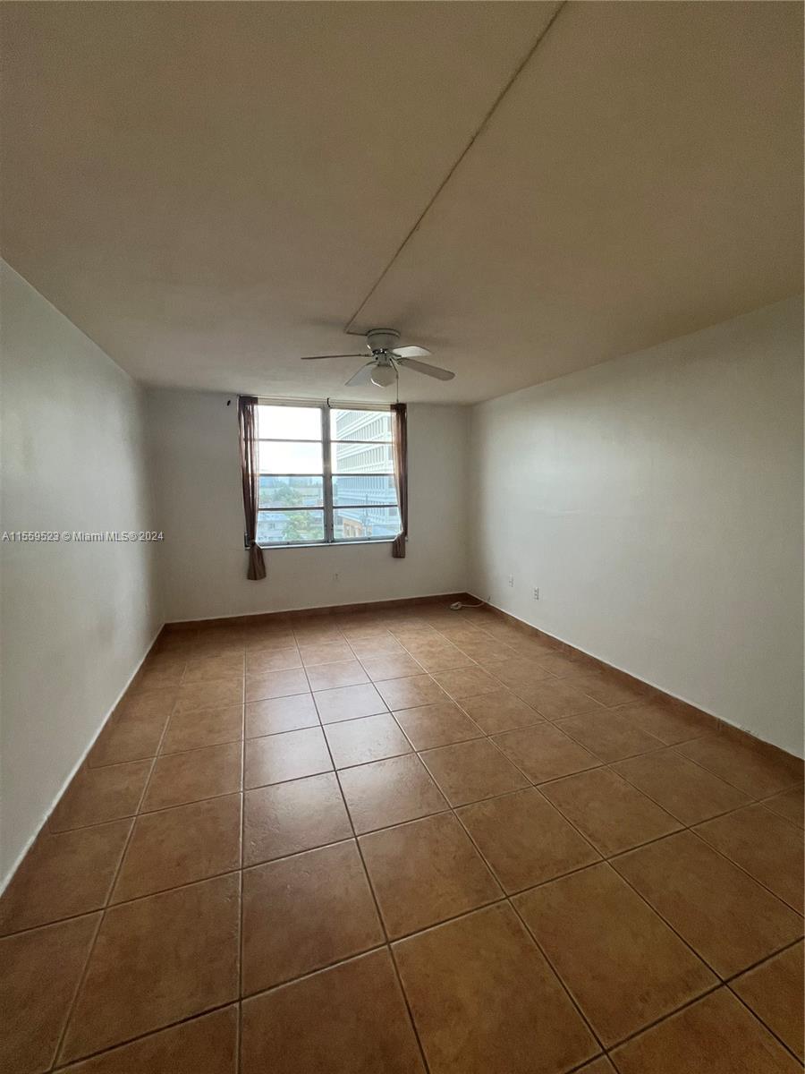 4142 N Jefferson Ave 5A, Miami Beach, Florida 33140, 1 Bedroom Bedrooms, ,1 BathroomBathrooms,Residentiallease,For Rent,4142 N Jefferson Ave 5A,A11559523