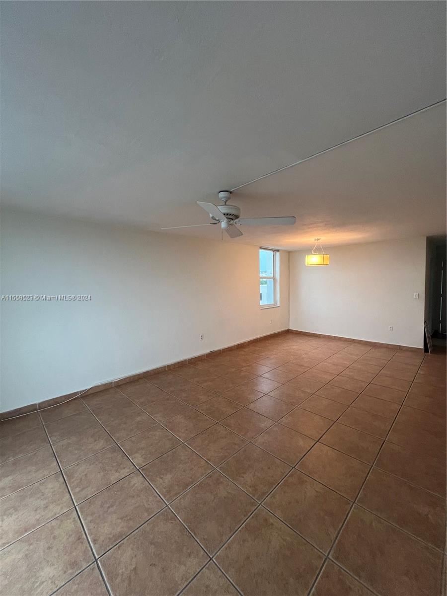 4142 N Jefferson Ave 5A, Miami Beach, Florida 33140, 1 Bedroom Bedrooms, ,1 BathroomBathrooms,Residentiallease,For Rent,4142 N Jefferson Ave 5A,A11559523