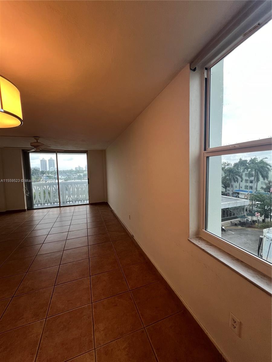 4142 N Jefferson Ave 5A, Miami Beach, Florida 33140, 1 Bedroom Bedrooms, ,1 BathroomBathrooms,Residentiallease,For Rent,4142 N Jefferson Ave 5A,A11559523