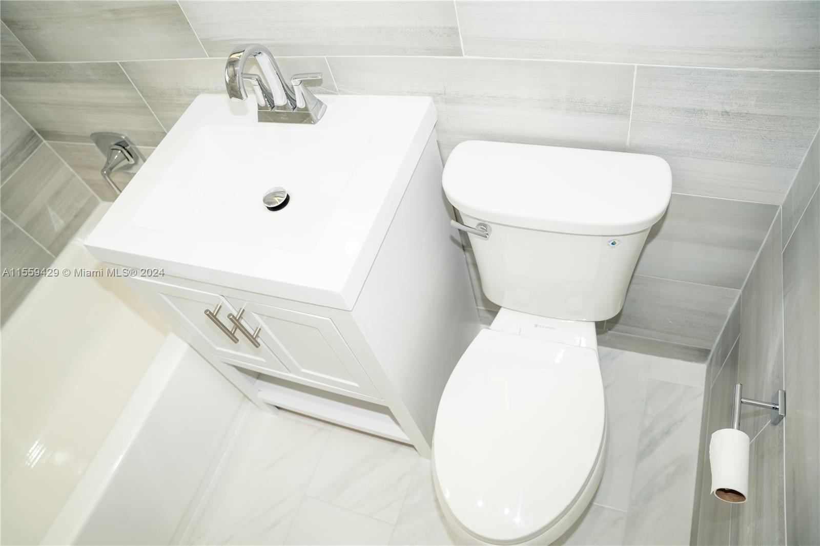 1640 NE 172nd St, North Miami Beach, Florida 33162, 3 Bedrooms Bedrooms, ,2 BathroomsBathrooms,Residential,For Sale,1640 NE 172nd St,A11559429