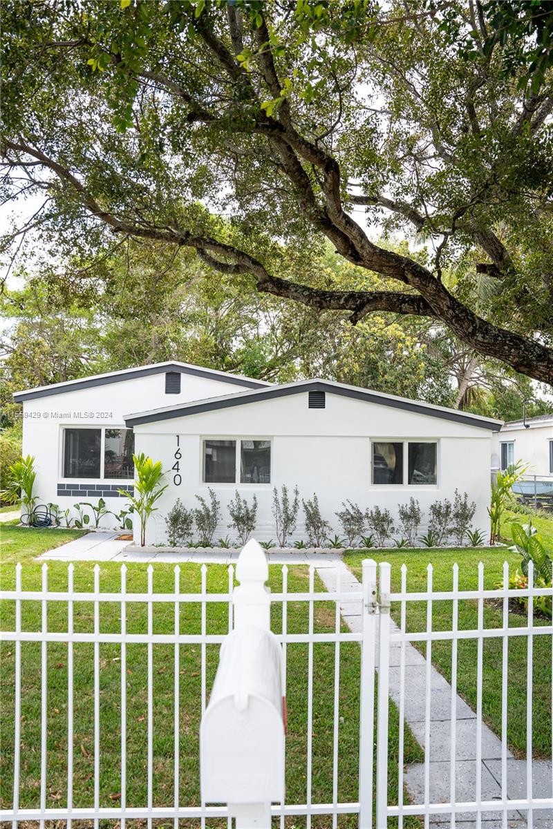 1640 NE 172nd St, North Miami Beach, Florida 33162, 3 Bedrooms Bedrooms, ,2 BathroomsBathrooms,Residential,For Sale,1640 NE 172nd St,A11559429