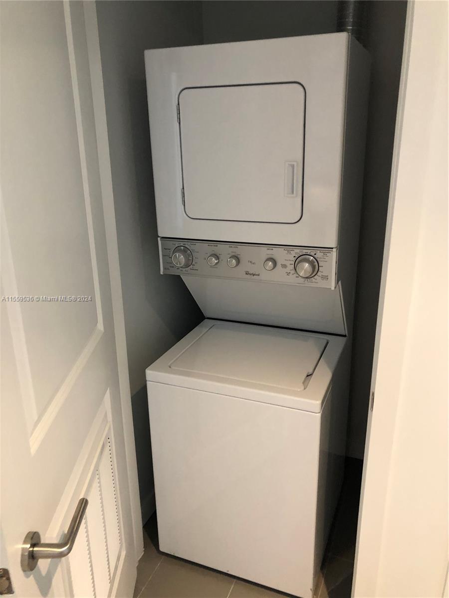 1600 NE 1st Ave 1917, Miami, Florida 33132, 1 Bedroom Bedrooms, ,1 BathroomBathrooms,Residentiallease,For Rent,1600 NE 1st Ave 1917,A11559536