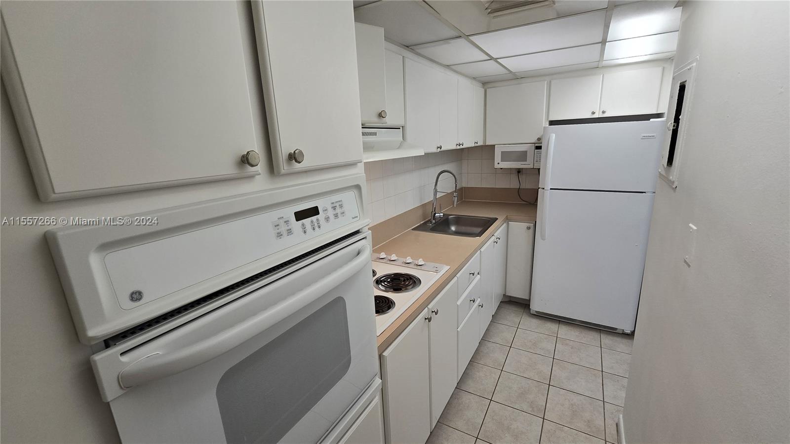 1000 West Ave 1101, Miami Beach, Florida 33139, ,1 BathroomBathrooms,Residentiallease,For Rent,1000 West Ave 1101,A11557266