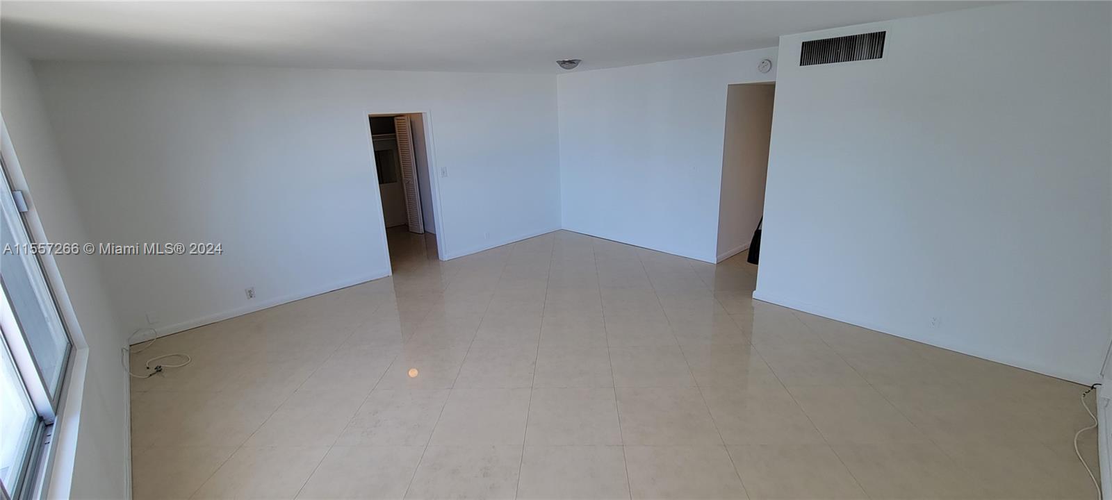 1000 West Ave 1101, Miami Beach, Florida 33139, ,1 BathroomBathrooms,Residentiallease,For Rent,1000 West Ave 1101,A11557266