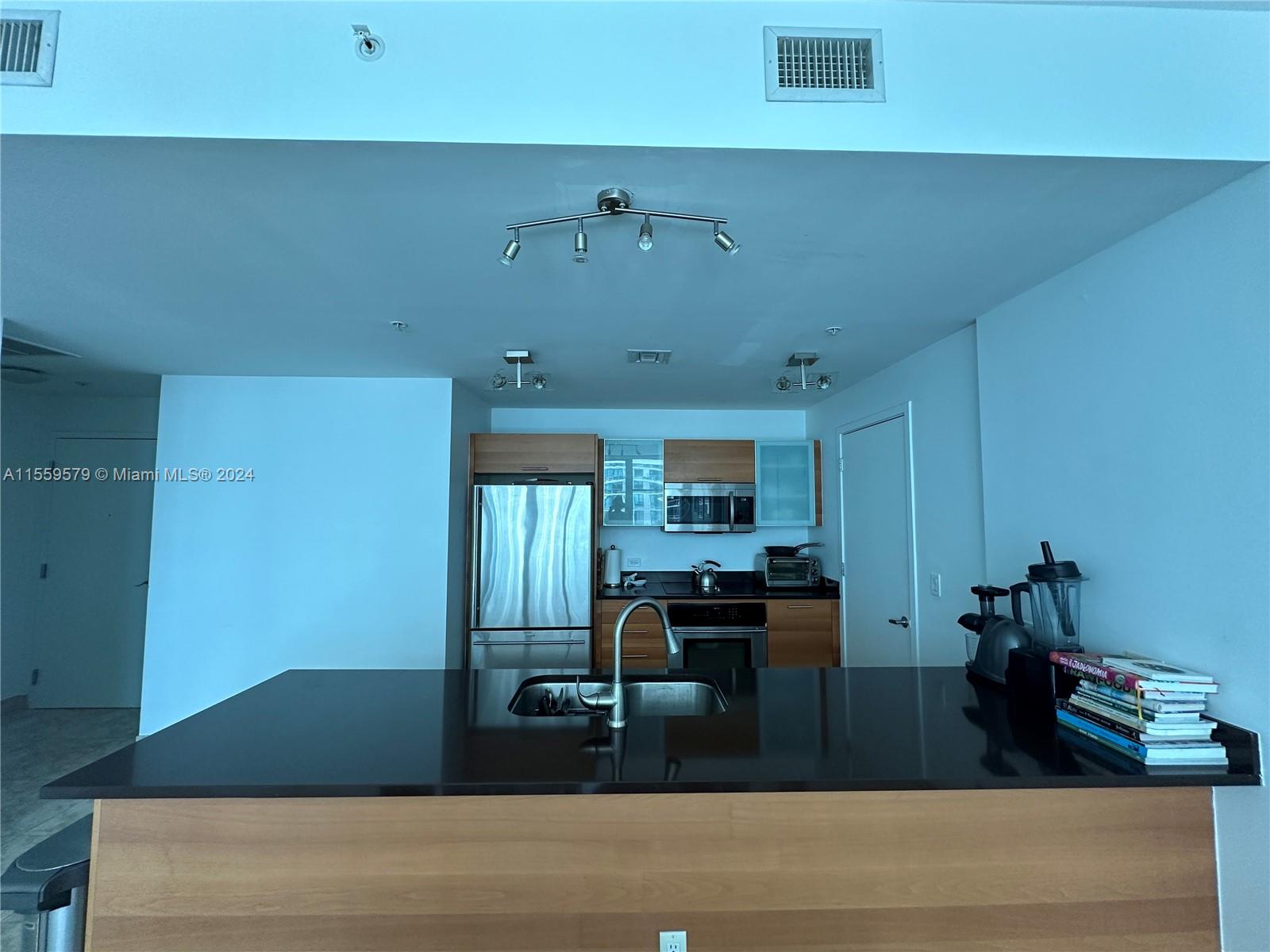 3301 NE 1st Ave H1510, Miami, Florida 33137, 2 Bedrooms Bedrooms, ,2 BathroomsBathrooms,Residentiallease,For Rent,3301 NE 1st Ave H1510,A11559579