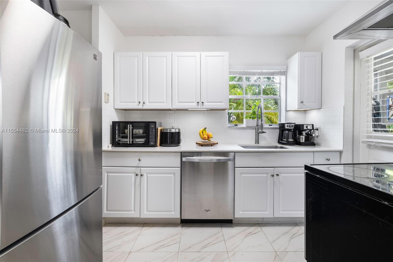 841 Alberca St, Coral Gables, Florida 33134, 2 Bedrooms Bedrooms, ,1 BathroomBathrooms,Residential,For Sale,841 Alberca St,A11554482