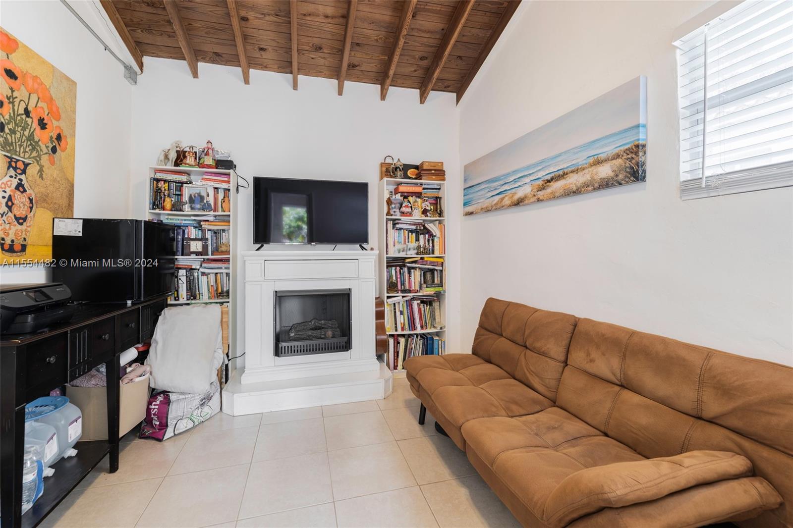 841 Alberca St, Coral Gables, Florida 33134, 2 Bedrooms Bedrooms, ,1 BathroomBathrooms,Residential,For Sale,841 Alberca St,A11554482