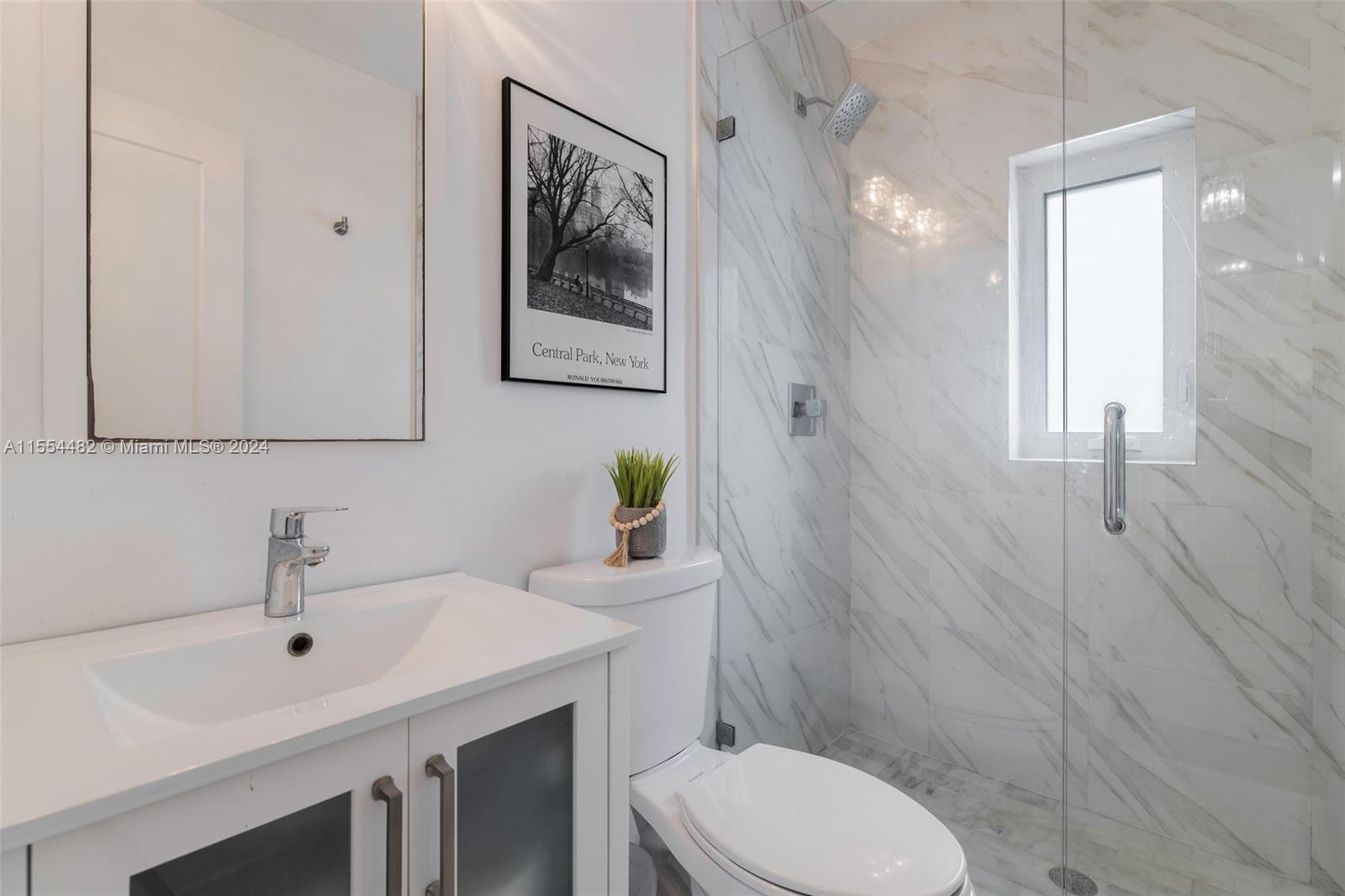 841 Alberca St, Coral Gables, Florida 33134, 2 Bedrooms Bedrooms, ,1 BathroomBathrooms,Residential,For Sale,841 Alberca St,A11554482