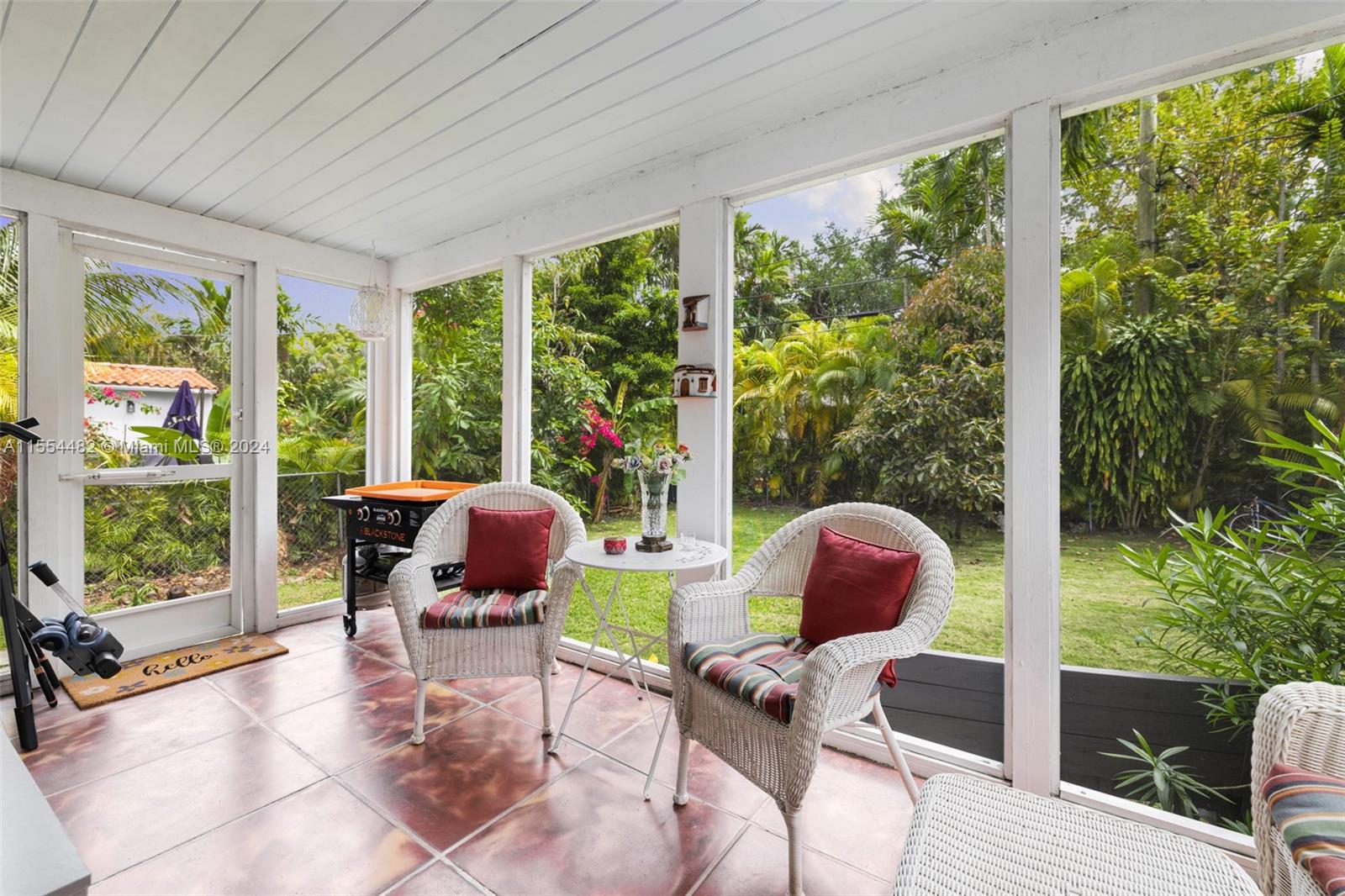 841 Alberca St, Coral Gables, Florida 33134, 2 Bedrooms Bedrooms, ,1 BathroomBathrooms,Residential,For Sale,841 Alberca St,A11554482