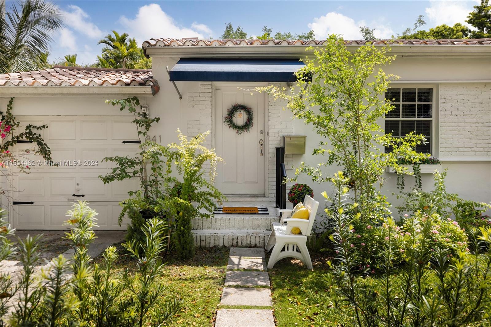 841 Alberca St, Coral Gables, Florida 33134, 2 Bedrooms Bedrooms, ,1 BathroomBathrooms,Residential,For Sale,841 Alberca St,A11554482