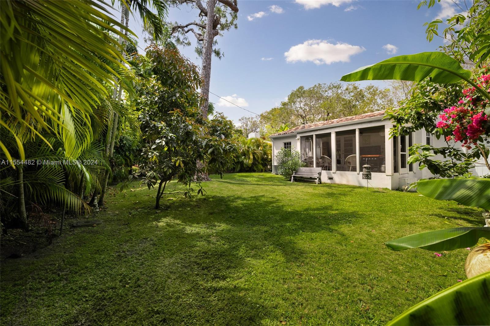 841 Alberca St, Coral Gables, Florida 33134, 2 Bedrooms Bedrooms, ,1 BathroomBathrooms,Residential,For Sale,841 Alberca St,A11554482