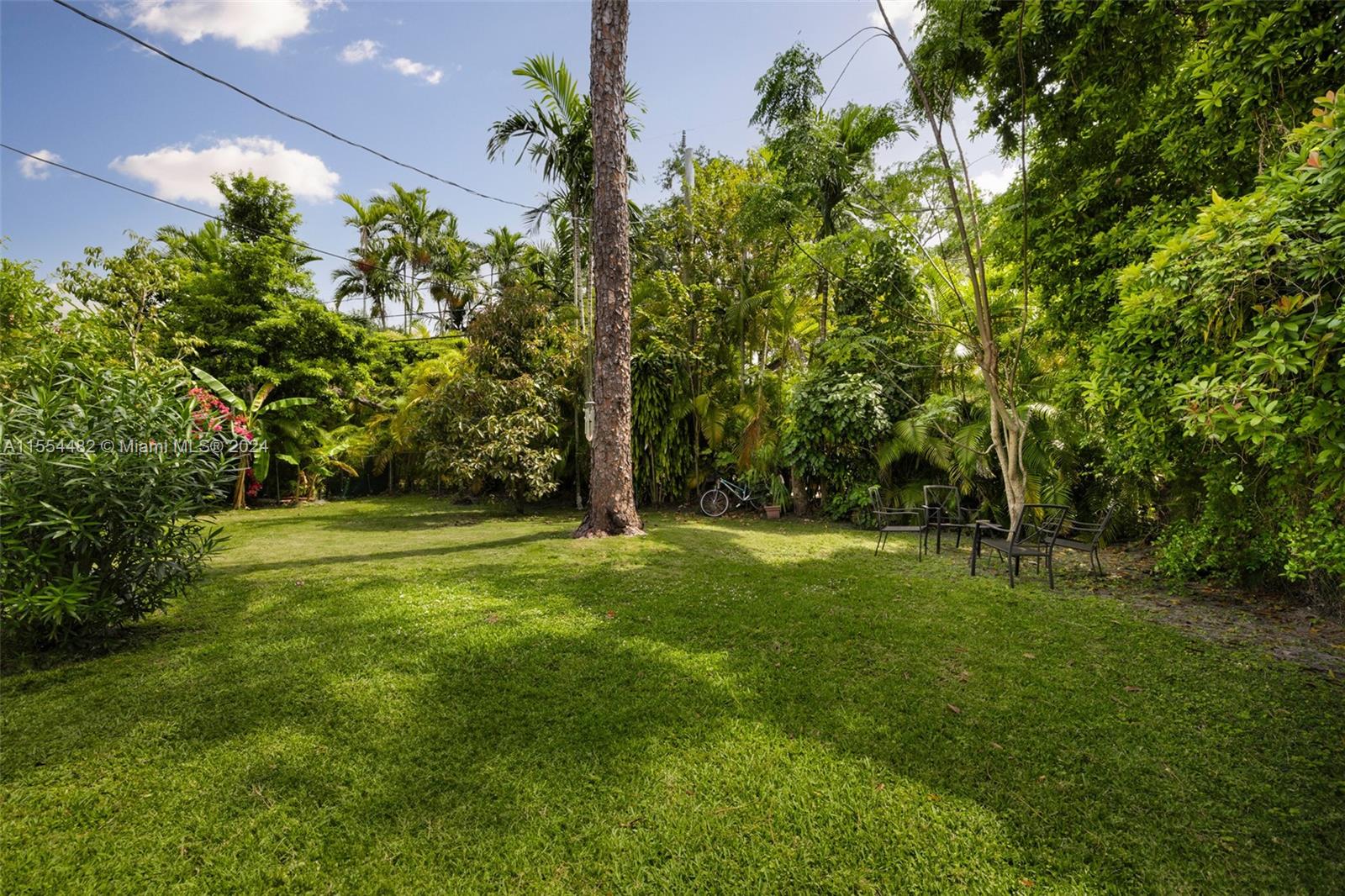 841 Alberca St, Coral Gables, Florida 33134, 2 Bedrooms Bedrooms, ,1 BathroomBathrooms,Residential,For Sale,841 Alberca St,A11554482