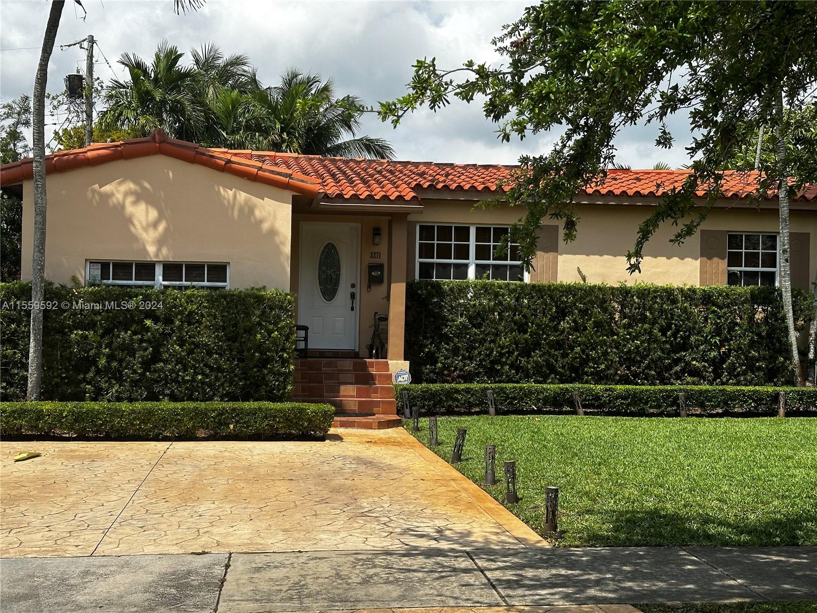 3271 SW 17th St  For Sale A11559592, FL