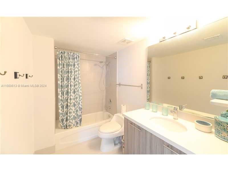 Miami Beach, Florida 33141, 3 Bedrooms Bedrooms, ,3 BathroomsBathrooms,Residentiallease,For Rent,A11559613
