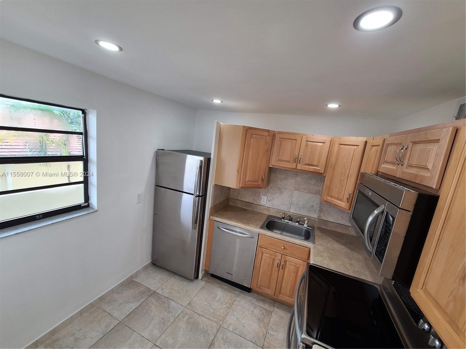 1612 Jefferson Ave 303, Miami Beach, Florida 33139, 1 Bedroom Bedrooms, ,1 BathroomBathrooms,Residentiallease,For Rent,1612 Jefferson Ave 303,A11558007