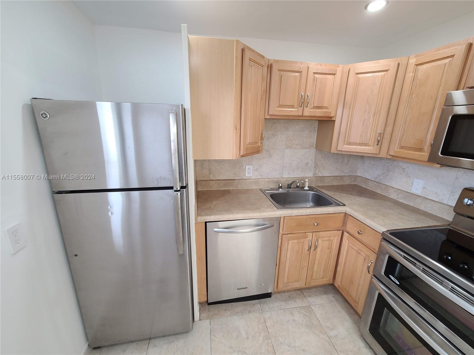 1612 Jefferson Ave 303, Miami Beach, Florida 33139, 1 Bedroom Bedrooms, ,1 BathroomBathrooms,Residentiallease,For Rent,1612 Jefferson Ave 303,A11558007