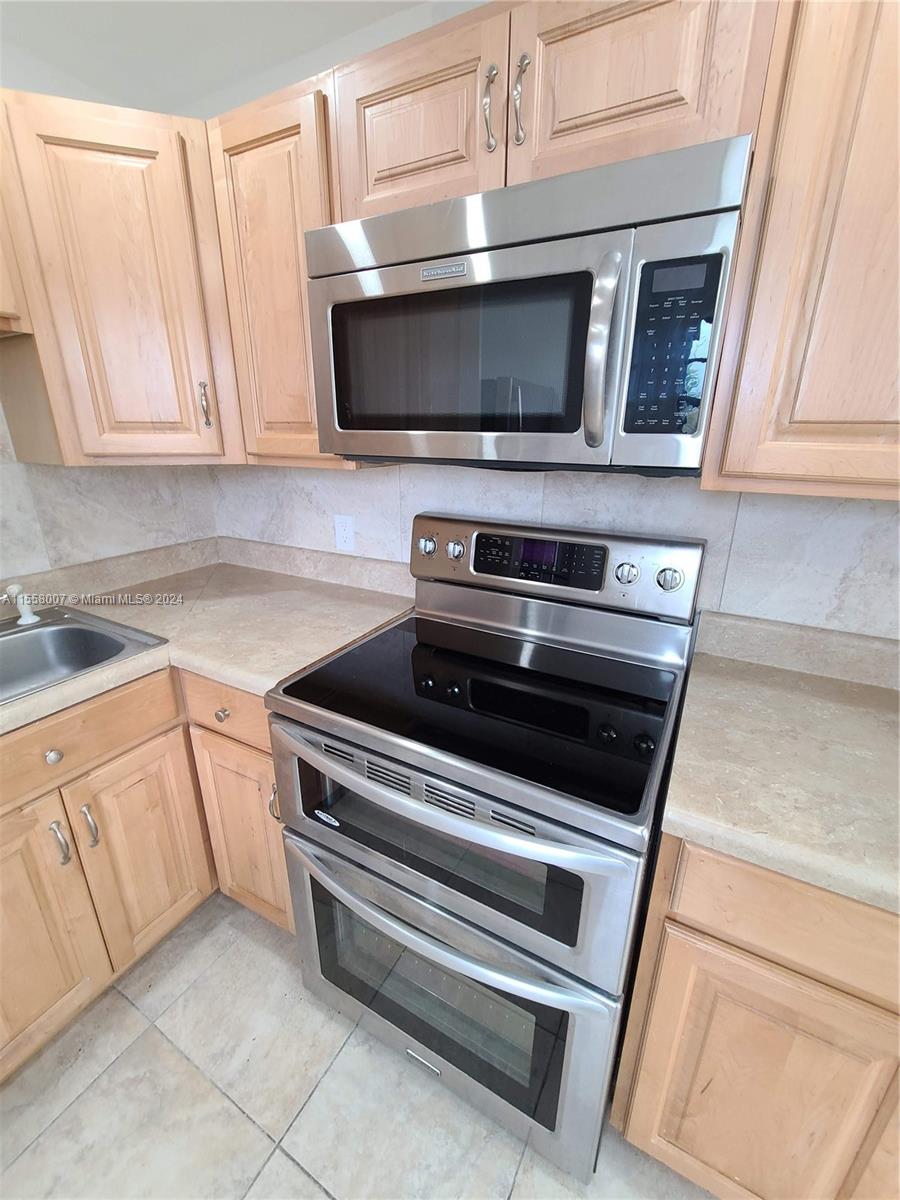 1612 Jefferson Ave 303, Miami Beach, Florida 33139, 1 Bedroom Bedrooms, ,1 BathroomBathrooms,Residentiallease,For Rent,1612 Jefferson Ave 303,A11558007