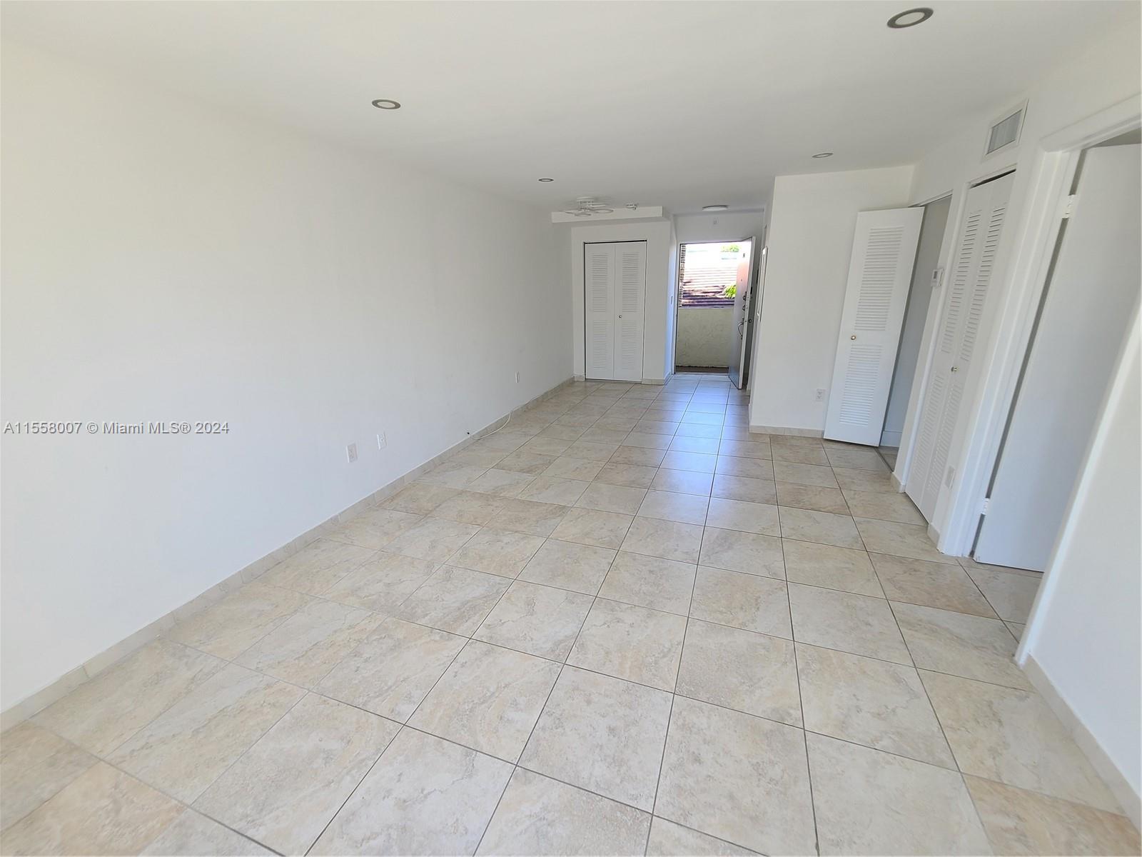 1612 Jefferson Ave 303, Miami Beach, Florida 33139, 1 Bedroom Bedrooms, ,1 BathroomBathrooms,Residentiallease,For Rent,1612 Jefferson Ave 303,A11558007