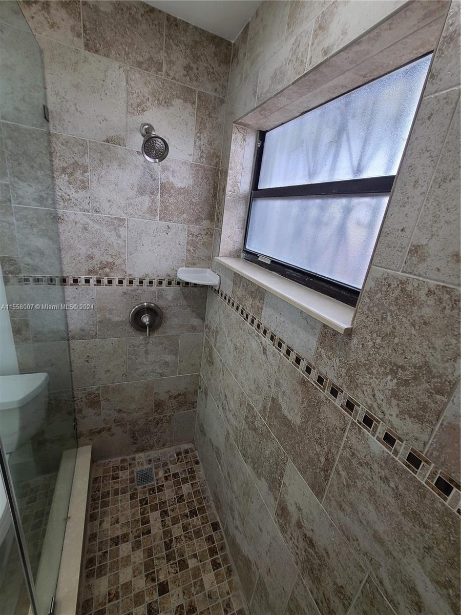 1612 Jefferson Ave 303, Miami Beach, Florida 33139, 1 Bedroom Bedrooms, ,1 BathroomBathrooms,Residentiallease,For Rent,1612 Jefferson Ave 303,A11558007