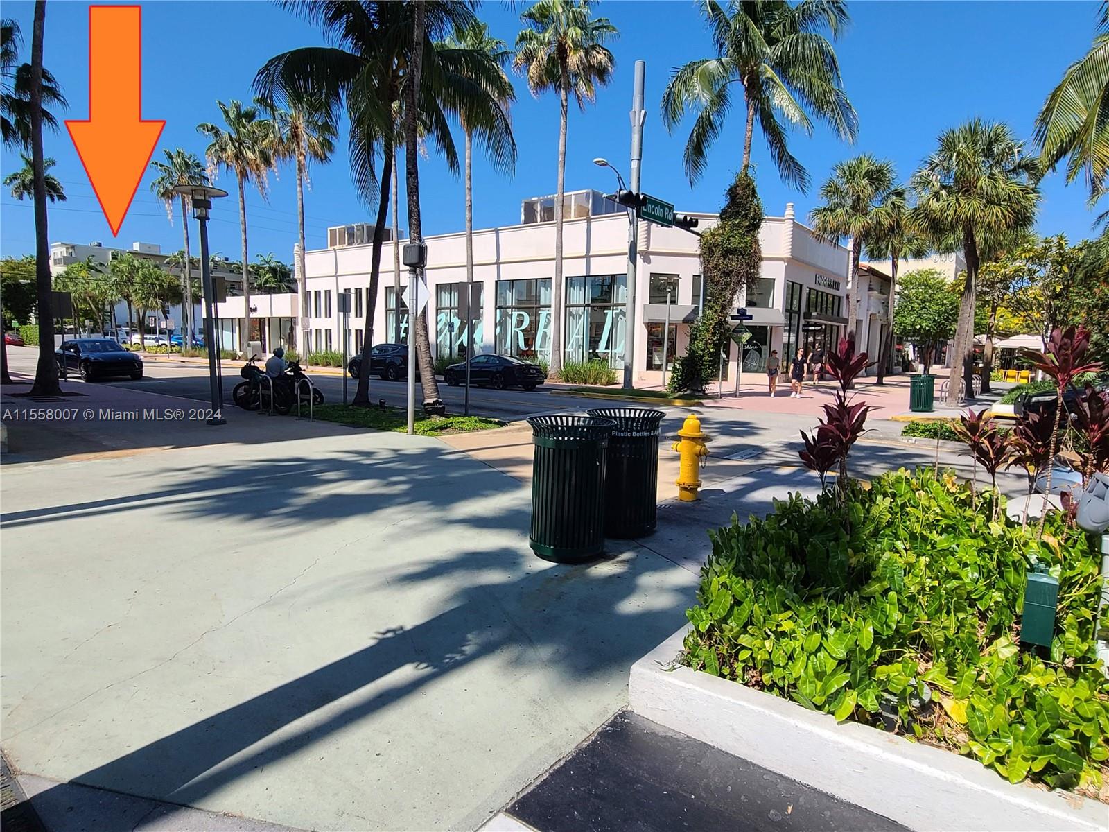 View of the Building from Lincoln Road Mall
