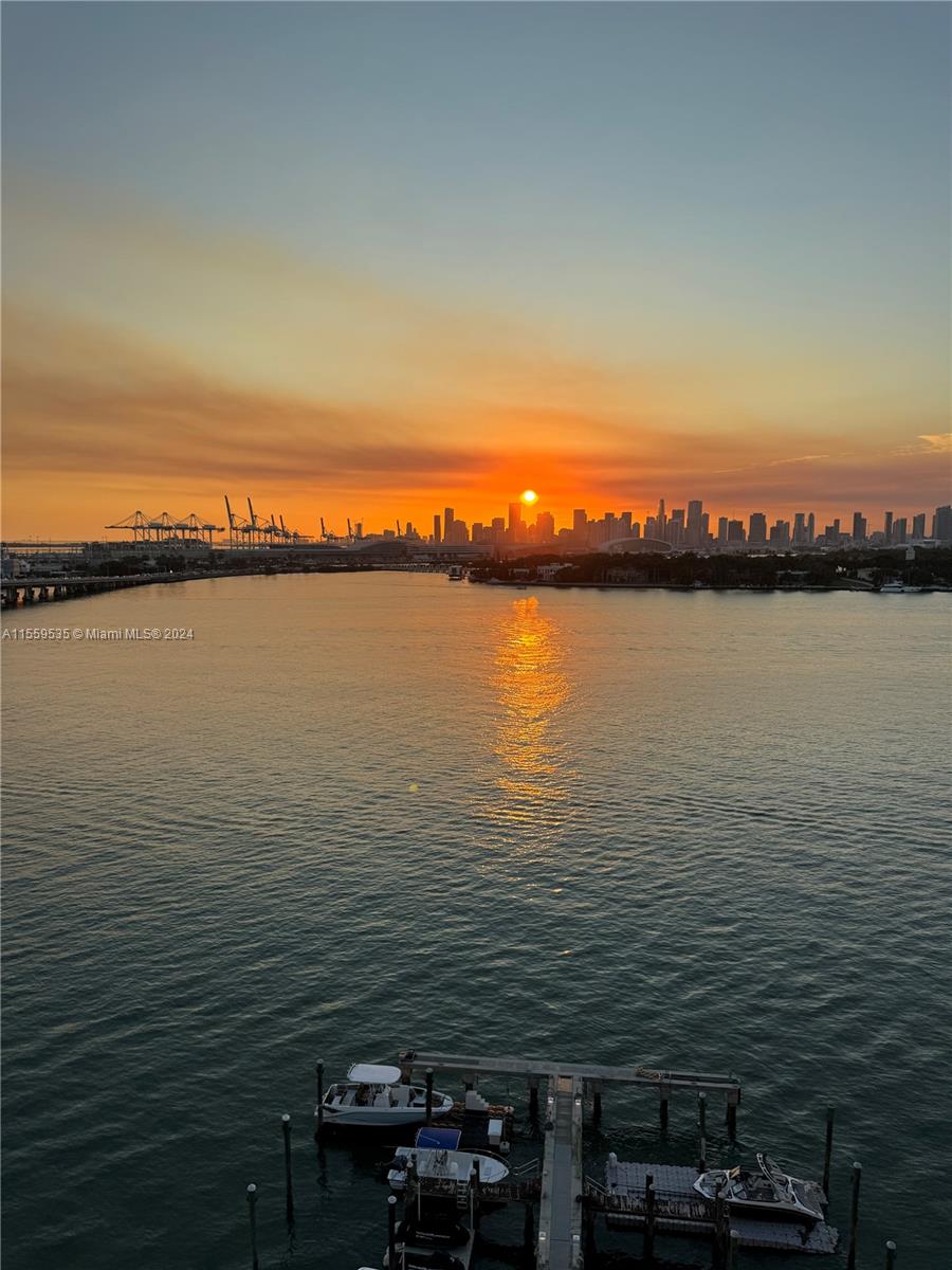 650 West Ave 1211, Miami Beach, Florida 33139, 2 Bedrooms Bedrooms, ,2 BathroomsBathrooms,Residentiallease,For Rent,650 West Ave 1211,A11559535