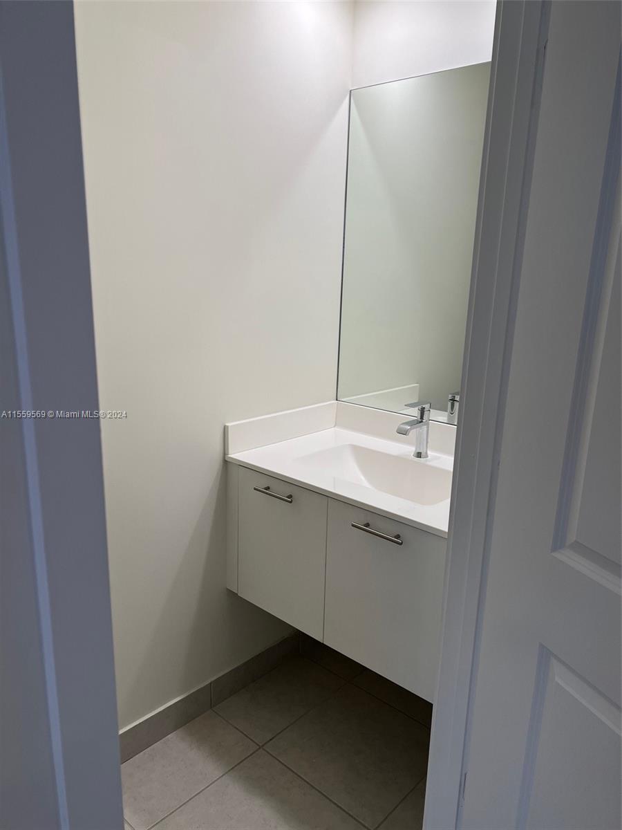 10270 NW 66 th St 105, Doral, Florida 33178, 3 Bedrooms Bedrooms, ,2 BathroomsBathrooms,Residentiallease,For Rent,10270 NW 66 th St 105,A11559569