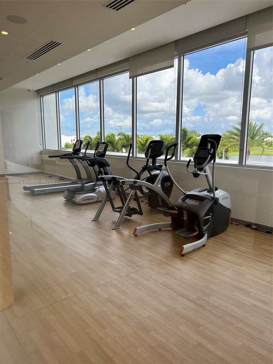 10270 NW 66 th St 105, Doral, Florida 33178, 3 Bedrooms Bedrooms, ,2 BathroomsBathrooms,Residentiallease,For Rent,10270 NW 66 th St 105,A11559569