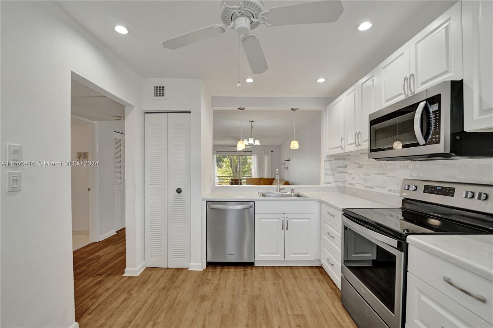 8838 W Mcnab Rd 206, Tamarac, Florida 33321, 2 Bedrooms Bedrooms, ,2 BathroomsBathrooms,Residential,For Sale,8838 W Mcnab Rd 206,A11556416