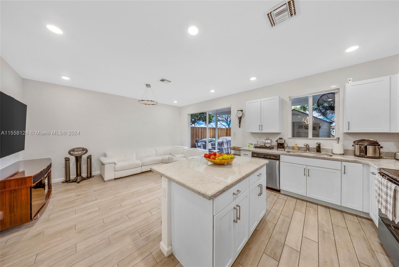 2469 SE 10th St 1, Homestead, Florida 33035, 4 Bedrooms Bedrooms, ,3 BathroomsBathrooms,Residential,For Sale,2469 SE 10th St 1,A11558124