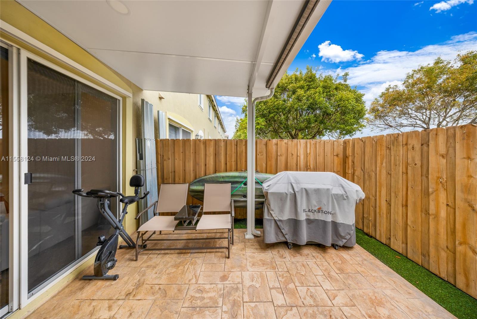 2469 SE 10th St 1, Homestead, Florida 33035, 4 Bedrooms Bedrooms, ,3 BathroomsBathrooms,Residential,For Sale,2469 SE 10th St 1,A11558124