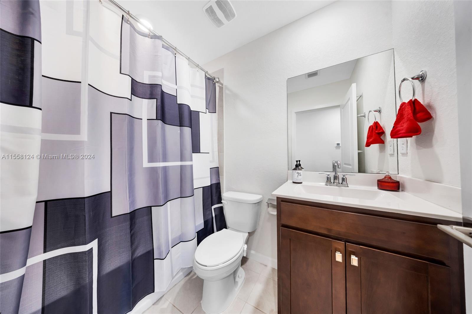 2469 SE 10th St 1, Homestead, Florida 33035, 4 Bedrooms Bedrooms, ,3 BathroomsBathrooms,Residential,For Sale,2469 SE 10th St 1,A11558124