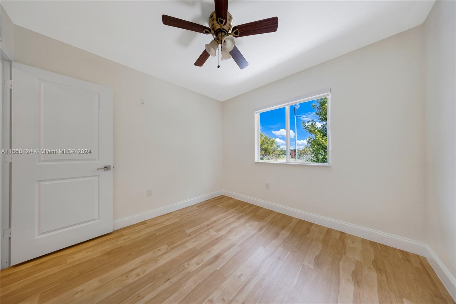 2469 SE 10th St 1, Homestead, Florida 33035, 4 Bedrooms Bedrooms, ,3 BathroomsBathrooms,Residential,For Sale,2469 SE 10th St 1,A11558124