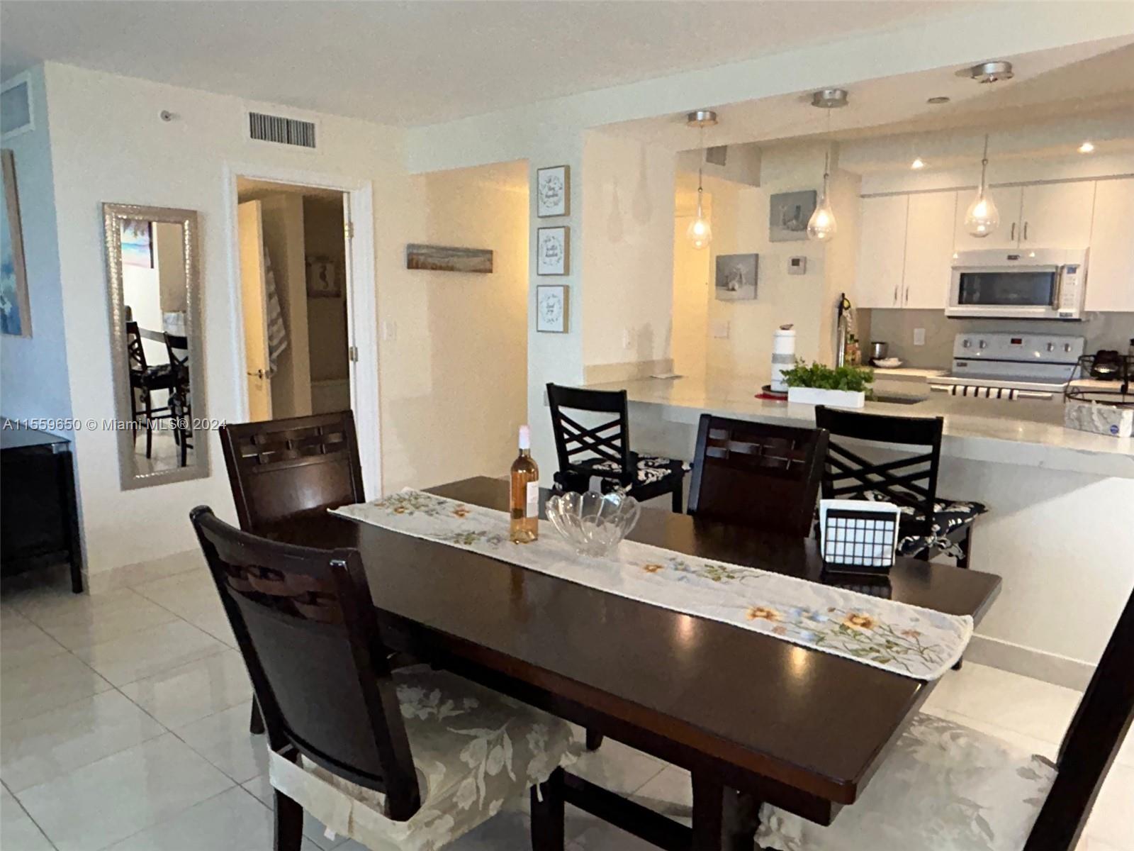 6917 Collins Ave 807, Miami Beach, Florida 33141, 1 Bedroom Bedrooms, ,1 BathroomBathrooms,Residentiallease,For Rent,6917 Collins Ave 807,A11559650