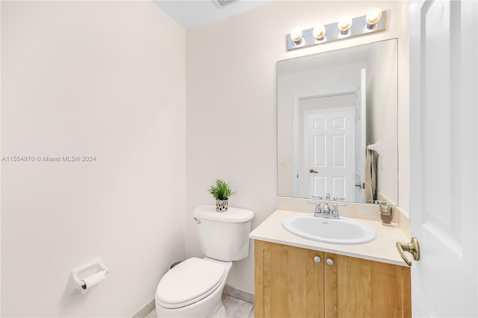 10885 NW 89th Terrace 214, Doral, Florida 33178, 3 Bedrooms Bedrooms, ,2 BathroomsBathrooms,Residential,For Sale,10885 NW 89th Terrace 214,A11554970