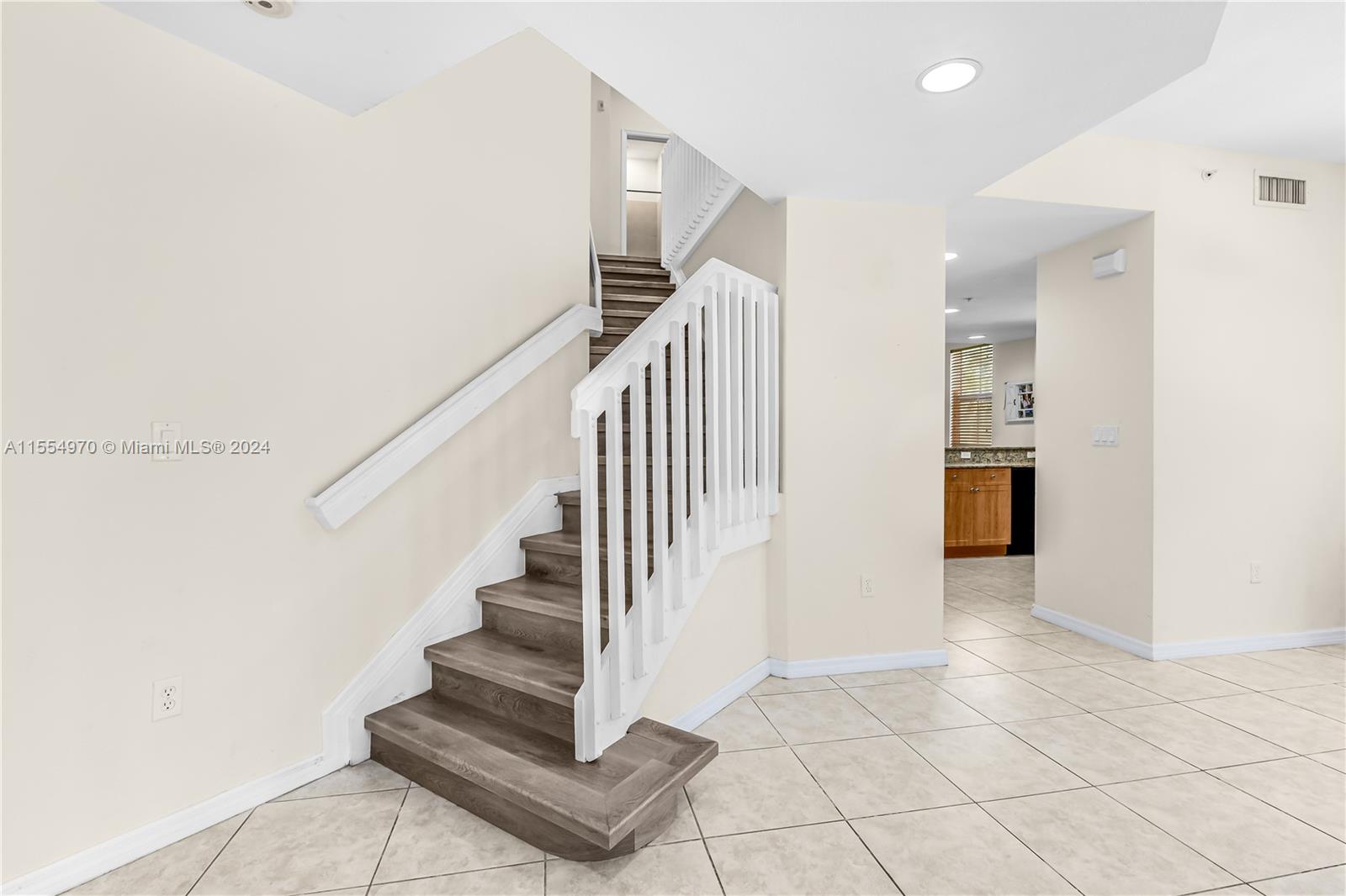 10885 NW 89th Terrace 214, Doral, Florida 33178, 3 Bedrooms Bedrooms, ,2 BathroomsBathrooms,Residential,For Sale,10885 NW 89th Terrace 214,A11554970