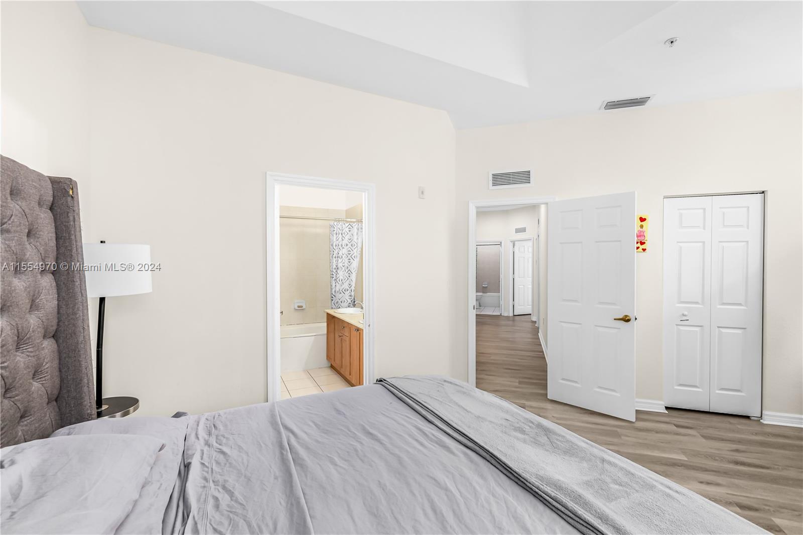 10885 NW 89th Terrace 214, Doral, Florida 33178, 3 Bedrooms Bedrooms, ,2 BathroomsBathrooms,Residential,For Sale,10885 NW 89th Terrace 214,A11554970