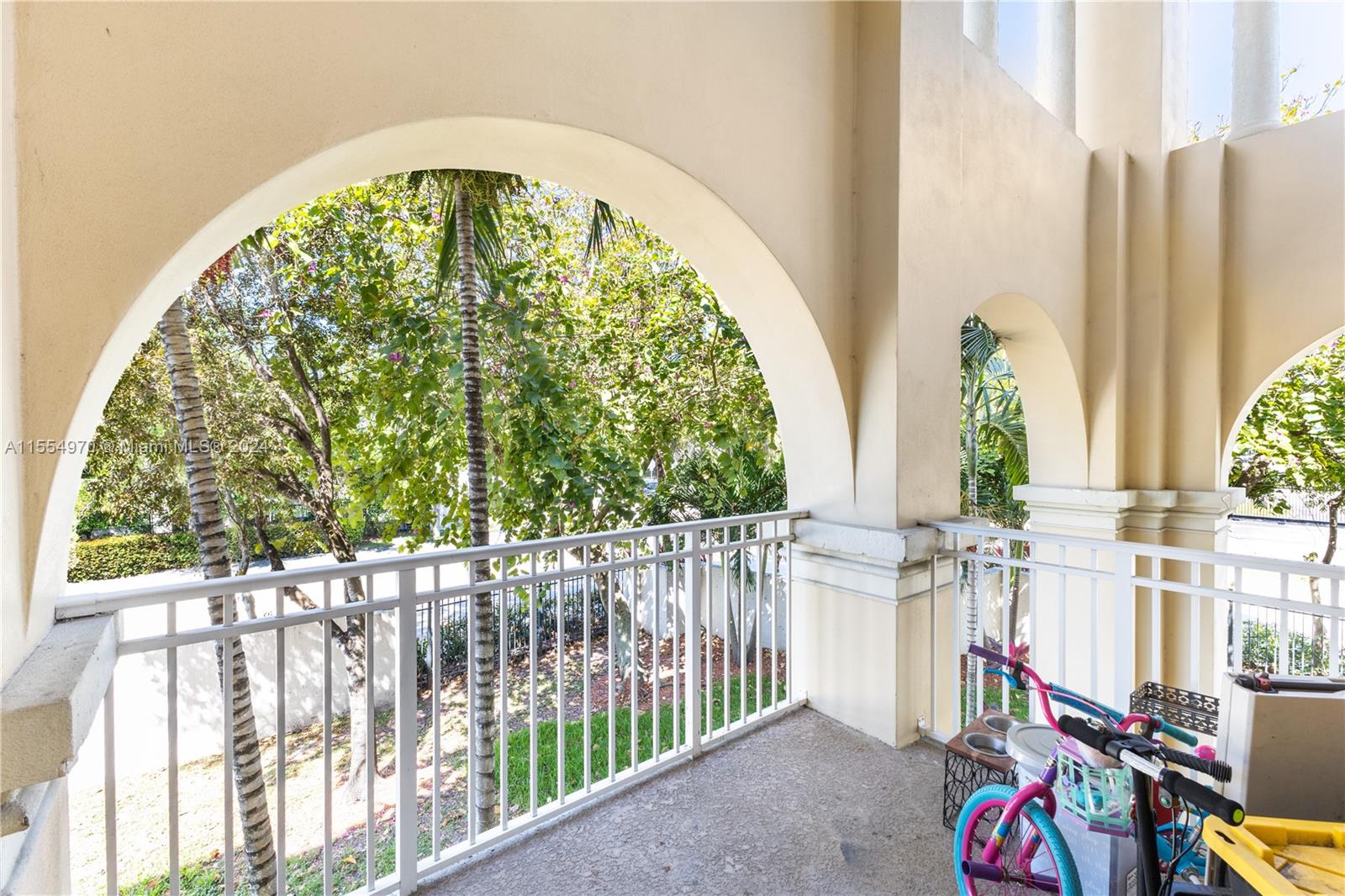 10885 NW 89th Terrace 214, Doral, Florida 33178, 3 Bedrooms Bedrooms, ,2 BathroomsBathrooms,Residential,For Sale,10885 NW 89th Terrace 214,A11554970