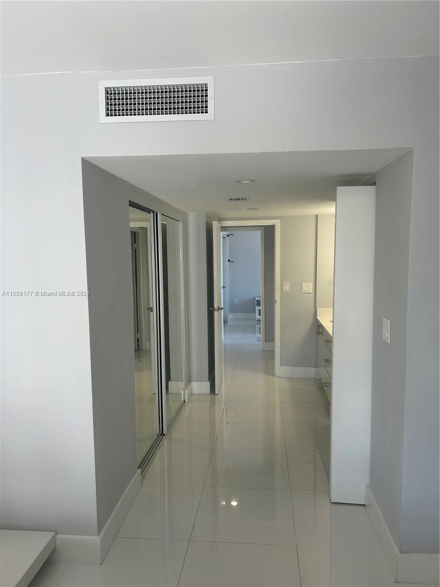 3625 N Country Club Dr 1203, Aventura, Florida 33180, 2 Bedrooms Bedrooms, ,2 BathroomsBathrooms,Residentiallease,For Rent,3625 N Country Club Dr 1203,A11559177