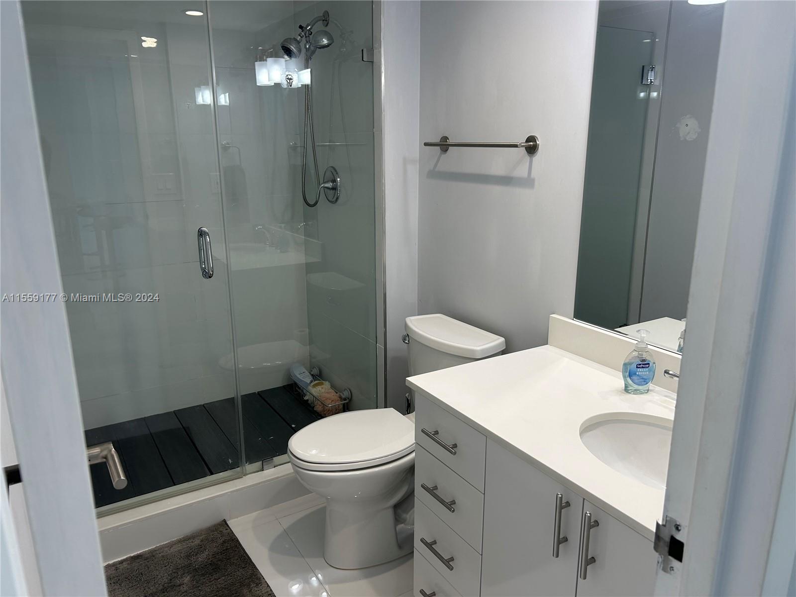 3625 N Country Club Dr 1203, Aventura, Florida 33180, 2 Bedrooms Bedrooms, ,2 BathroomsBathrooms,Residentiallease,For Rent,3625 N Country Club Dr 1203,A11559177