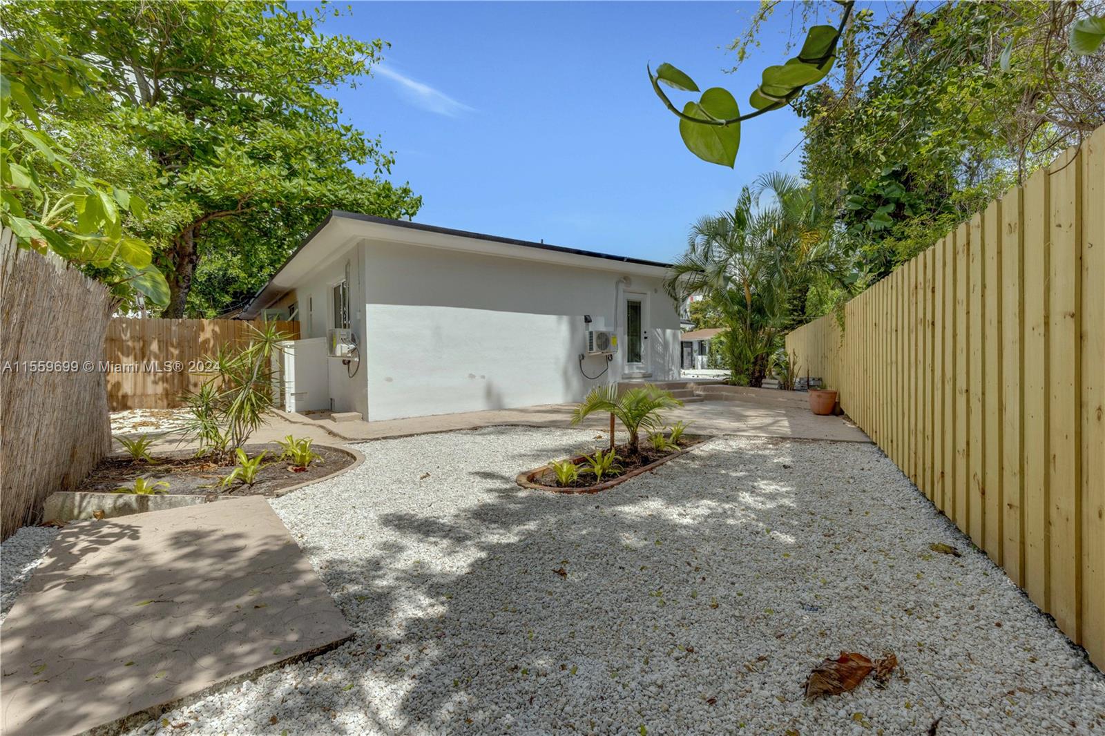 7800 NE 10th Ct 2, Miami, Florida 33138, 1 Bedroom Bedrooms, ,1 BathroomBathrooms,Residentiallease,For Rent,7800 NE 10th Ct 2,A11559699