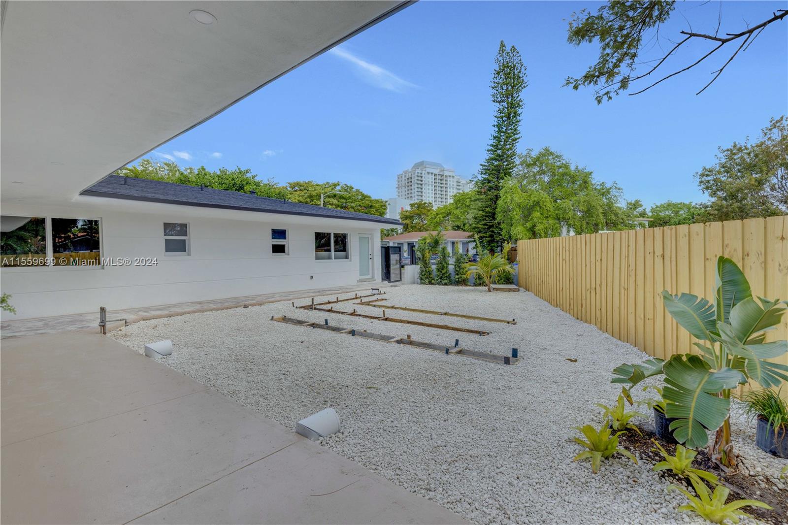 7800 NE 10th Ct 2, Miami, Florida 33138, 1 Bedroom Bedrooms, ,1 BathroomBathrooms,Residentiallease,For Rent,7800 NE 10th Ct 2,A11559699