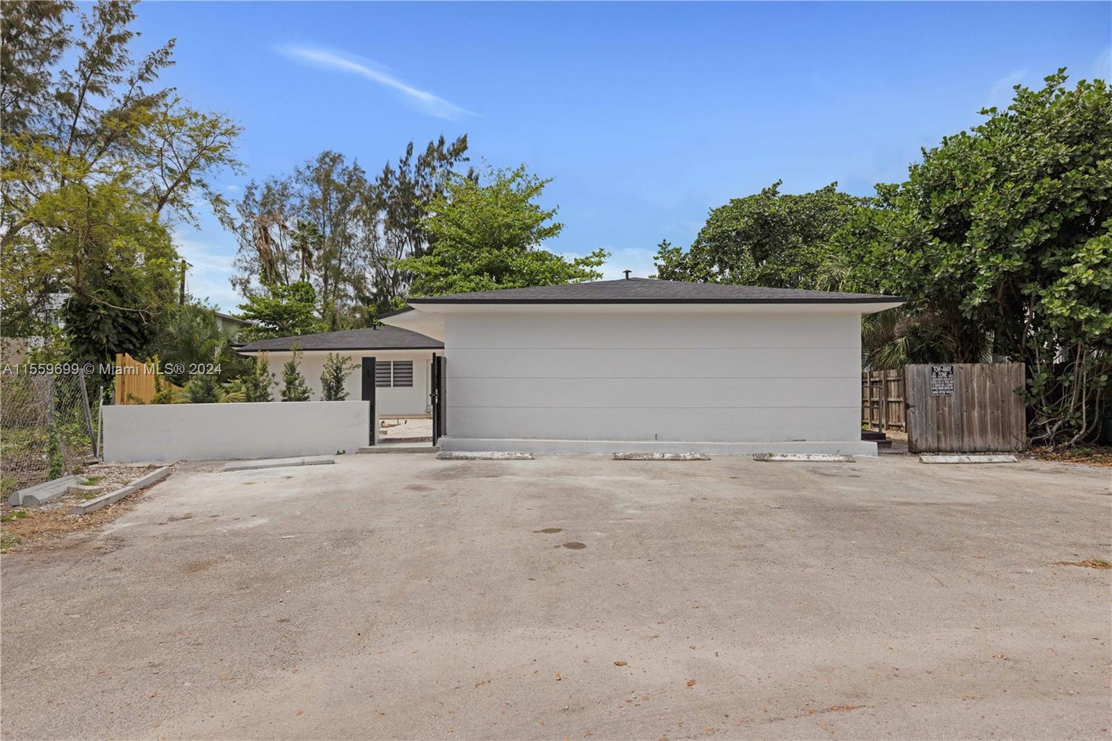 7800 NE 10th Ct 2, Miami, Florida 33138, 1 Bedroom Bedrooms, ,1 BathroomBathrooms,Residentiallease,For Rent,7800 NE 10th Ct 2,A11559699