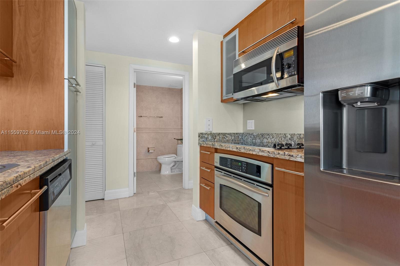 110 Washington Ave 1616, Miami Beach, Florida 33139, 1 Bedroom Bedrooms, ,1 BathroomBathrooms,Residentiallease,For Rent,110 Washington Ave 1616,A11559702