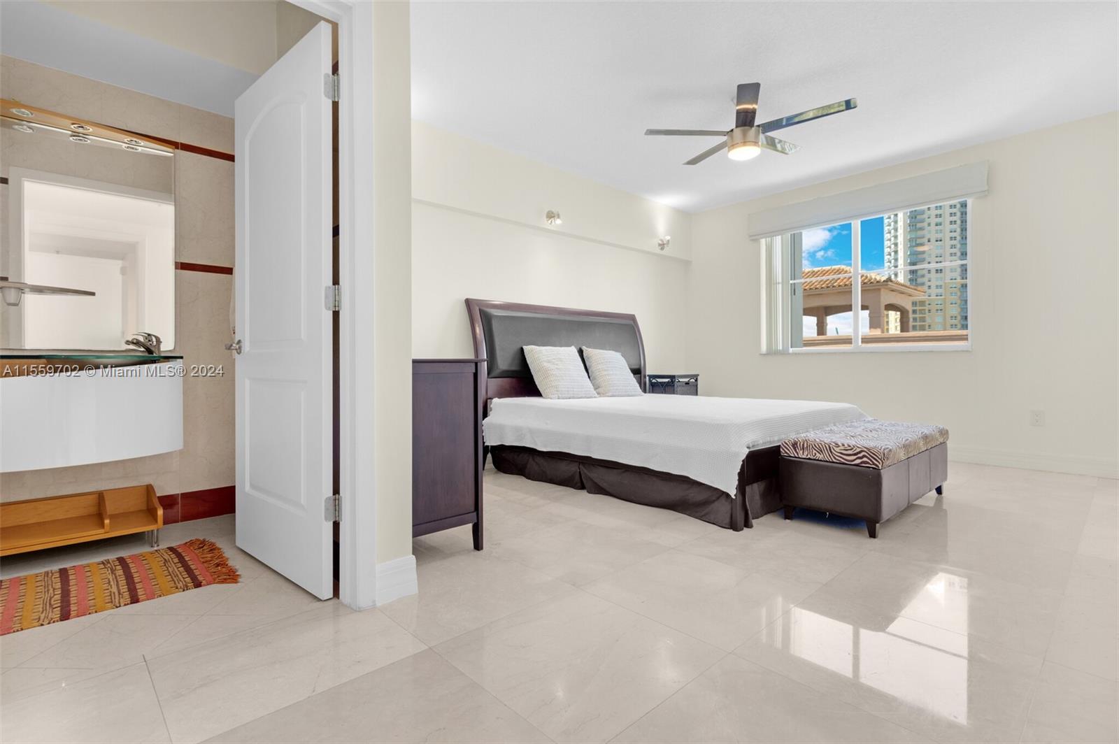 110 Washington Ave 1616, Miami Beach, Florida 33139, 1 Bedroom Bedrooms, ,1 BathroomBathrooms,Residentiallease,For Rent,110 Washington Ave 1616,A11559702