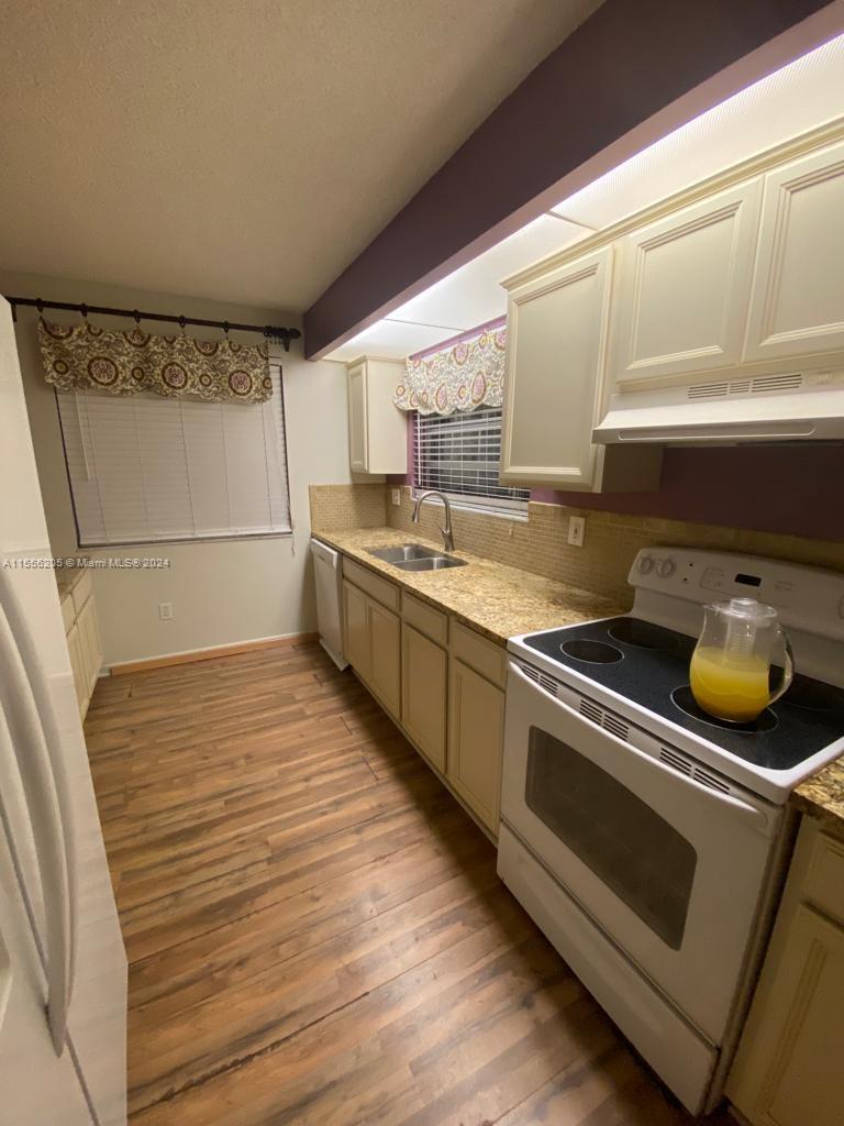 2506 SE 20th Pl 203-A, Homestead, Florida 33035, 2 Bedrooms Bedrooms, ,2 BathroomsBathrooms,Residential,For Sale,2506 SE 20th Pl 203-A,A11556205