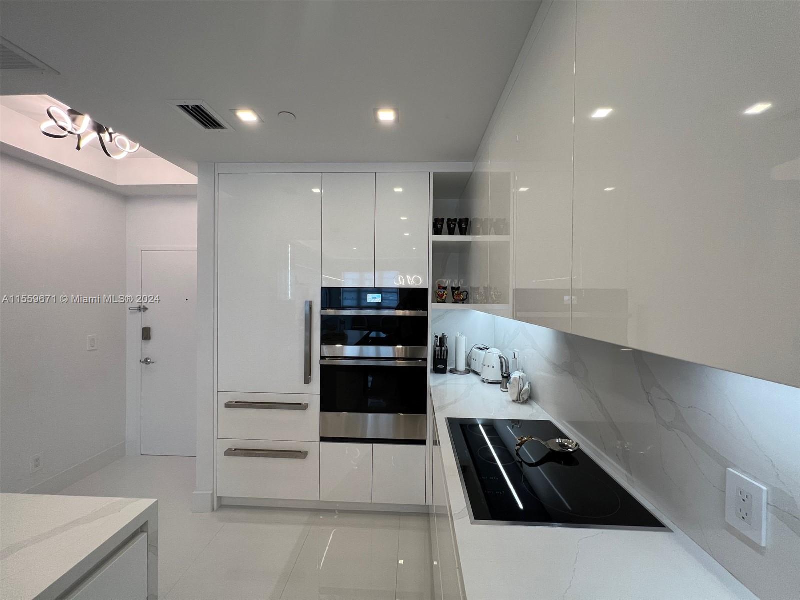 100 Lincoln Rd 1622, Miami Beach, Florida 33139, 2 Bedrooms Bedrooms, ,2 BathroomsBathrooms,Residentiallease,For Rent,100 Lincoln Rd 1622,A11559671