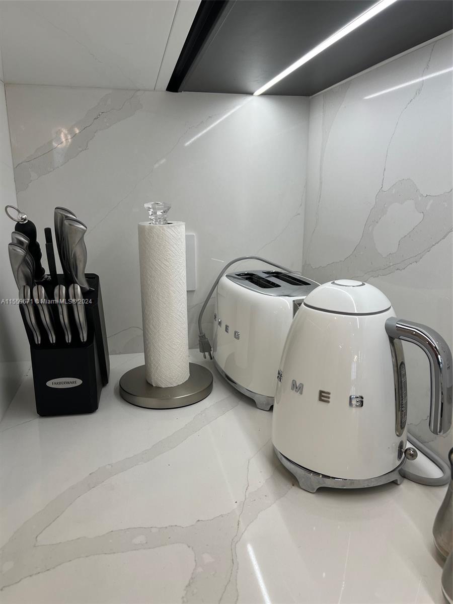 100 Lincoln Rd 1622, Miami Beach, Florida 33139, 2 Bedrooms Bedrooms, ,2 BathroomsBathrooms,Residentiallease,For Rent,100 Lincoln Rd 1622,A11559671